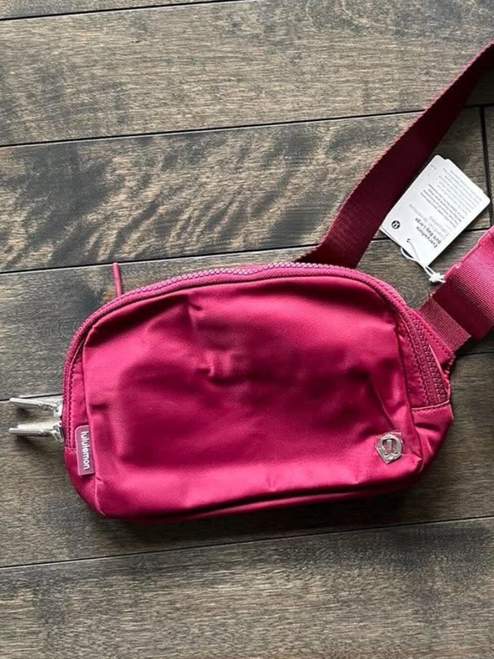 Lululemon Everywhere Belt Bag - new with tags